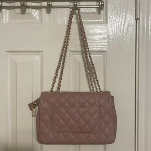 Quilted mauve chain bag